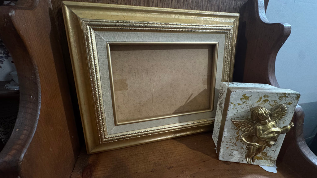 Olan Mills Ornate Gold Picture Frame – 5×7